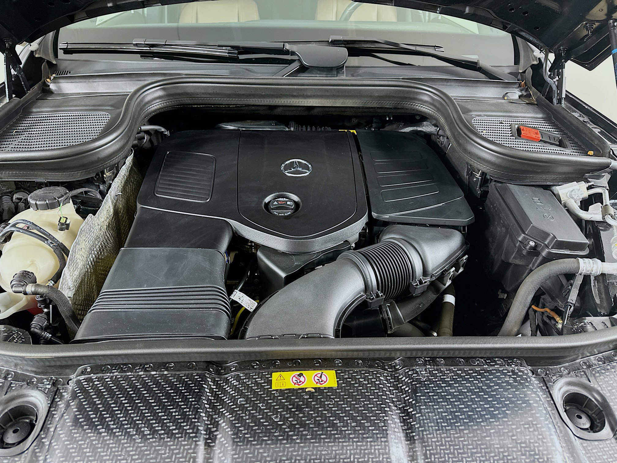 Certified 2024 Mercedes-Benz GLE 350 4MATIC w/ Winter Package image 38