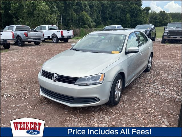 Used 2011 Volkswagen Jetta TDI FWD image 1