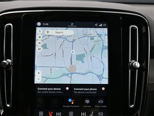 New 2026 Volvo XC40 B4 Plus w/ Protection Package Premier image 13