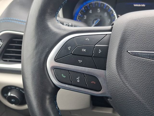 Used 2021 Chrysler Pacifica Touring-L image 21