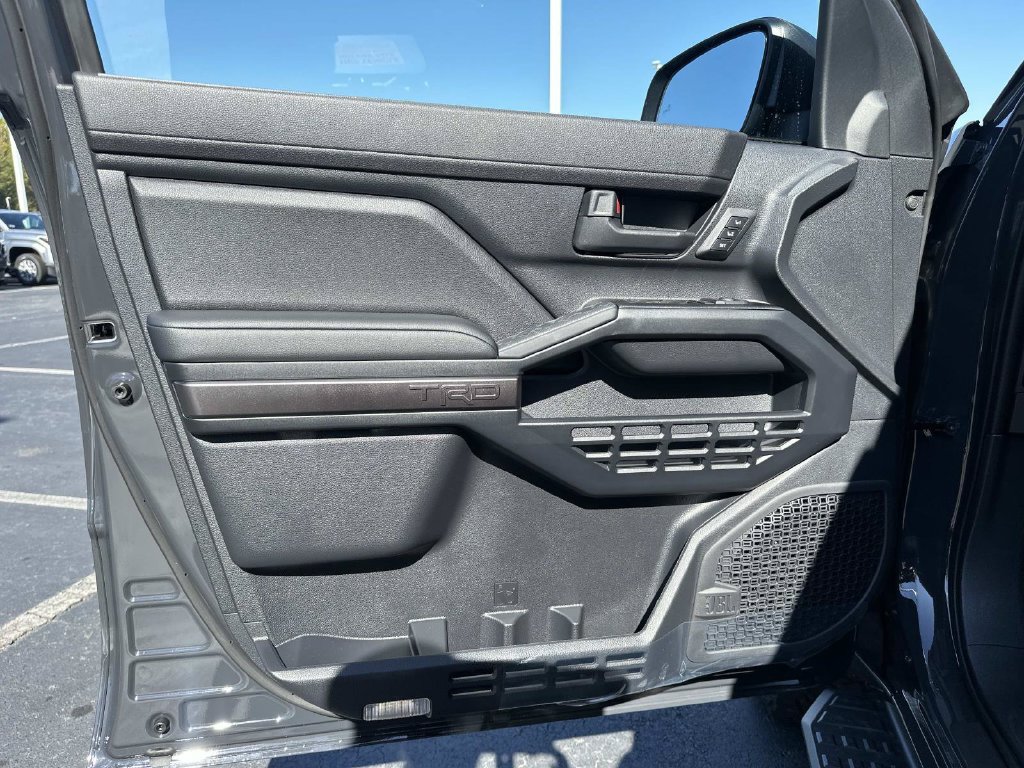 New 2026 Toyota 4Runner TRD Off-Road Premium AWD/4WD image 25