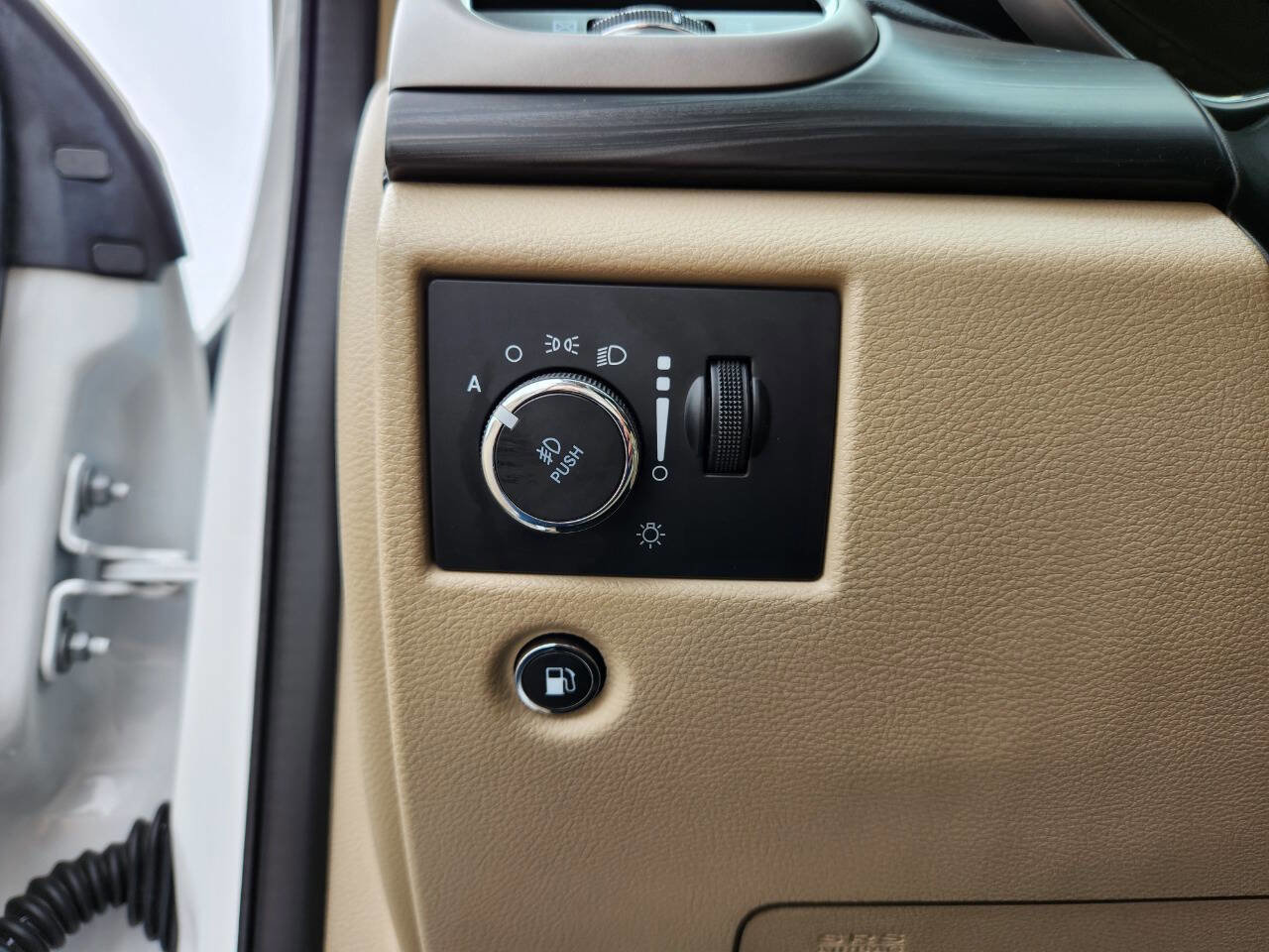 Used 2022 Jeep Grand Cherokee Laredo E image 20