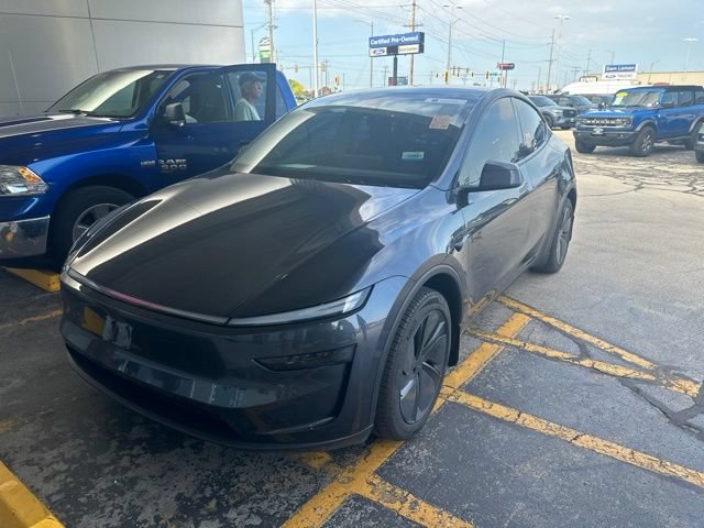 Used 2026 Tesla Model Y Long Range AWD/4WD image 2
