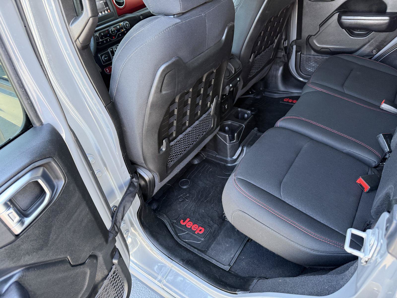 Used 2018 Jeep Wrangler Unlimited Rubicon AWD/4WD image 13