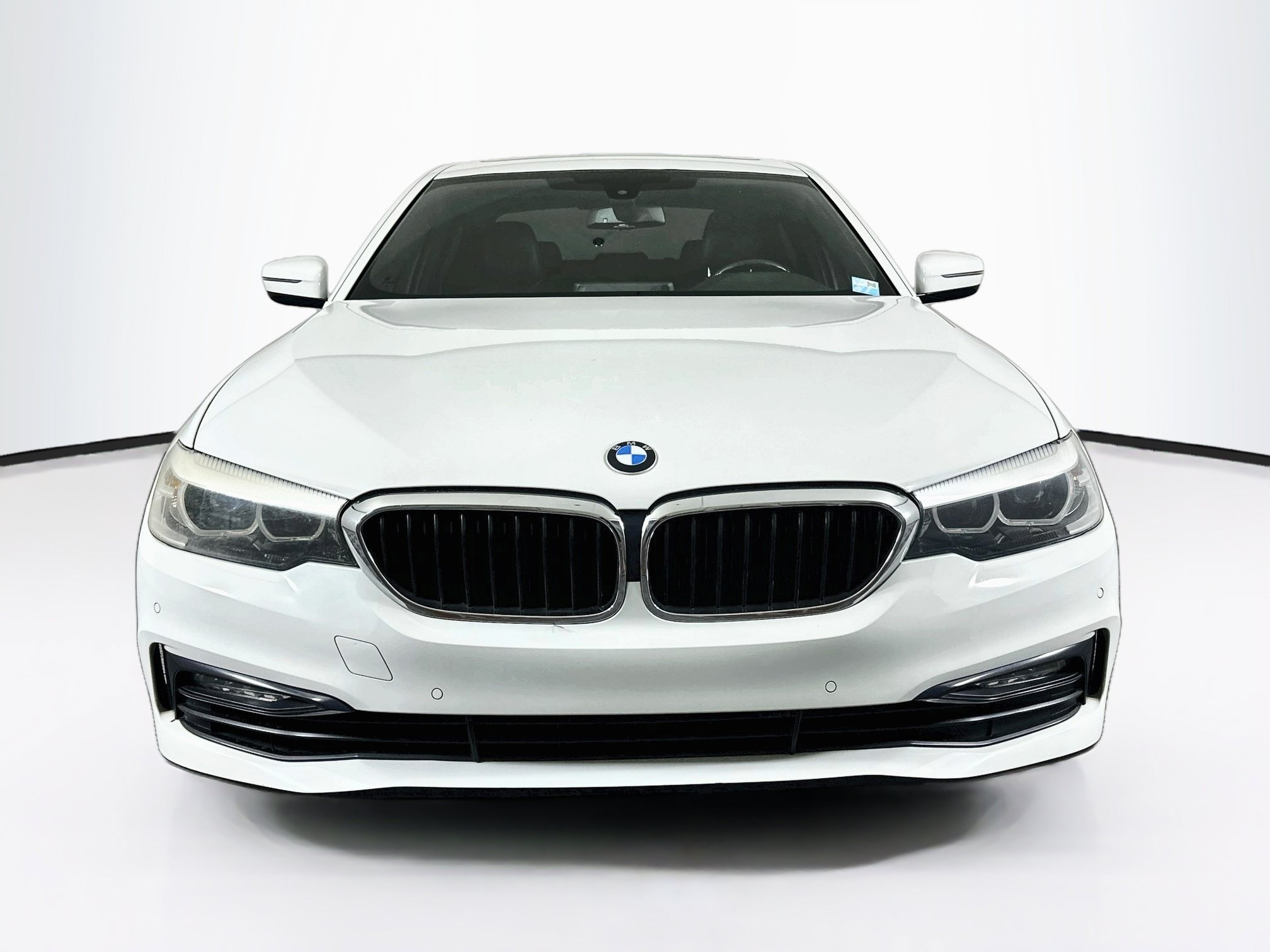 Used 2018 BMW 530i RWD image 2