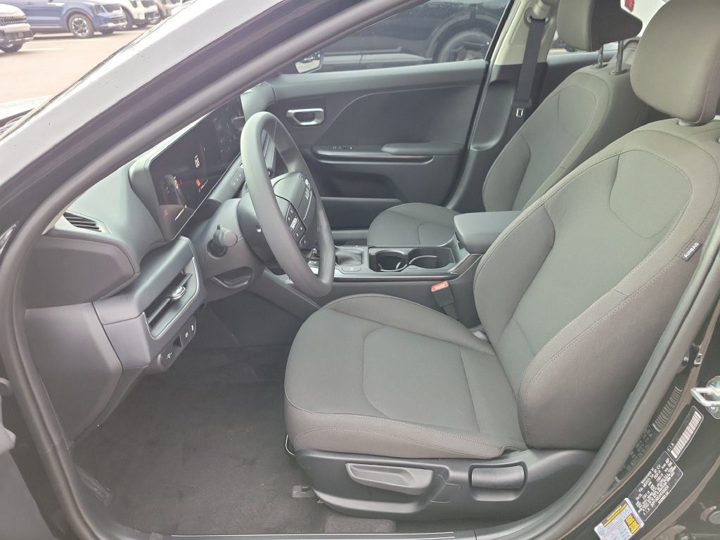 New 2027 Kia K4 FWD image 18