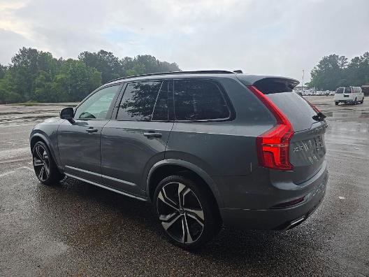 Used 2021 Volvo XC90 T5 R-Design FWD image 4