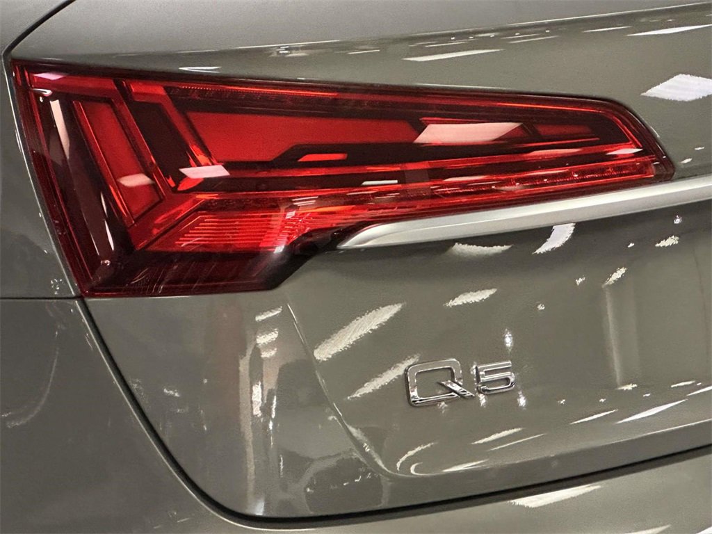 Used 2023 Audi Q5 2.0T Premium Plus w/ Premium Plus Package image 6