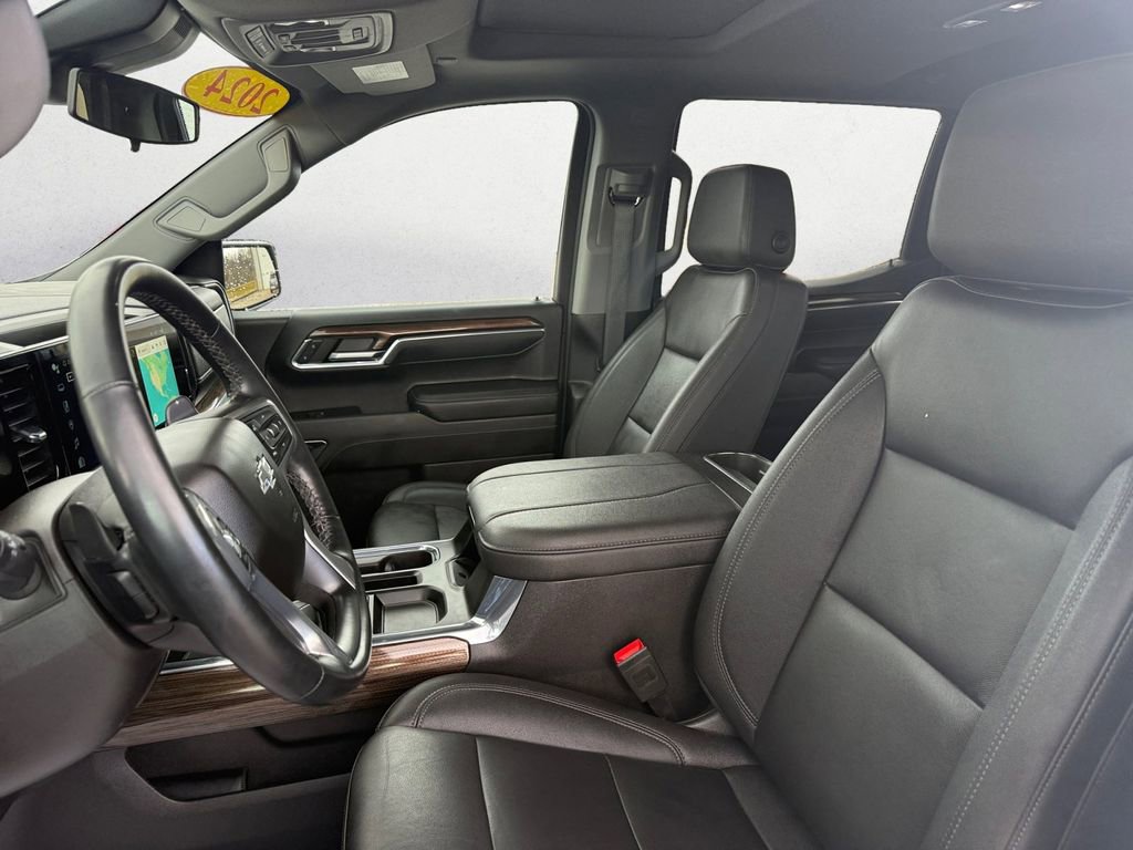 Used 2024 Chevrolet Silverado 1500 LT Trail Boss w/ LT Trail Boss Premium Package image 9