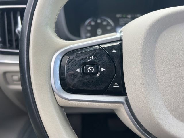 Used 2020 Volvo S60 T5 Inscription w/ Protection Package Premier image 24