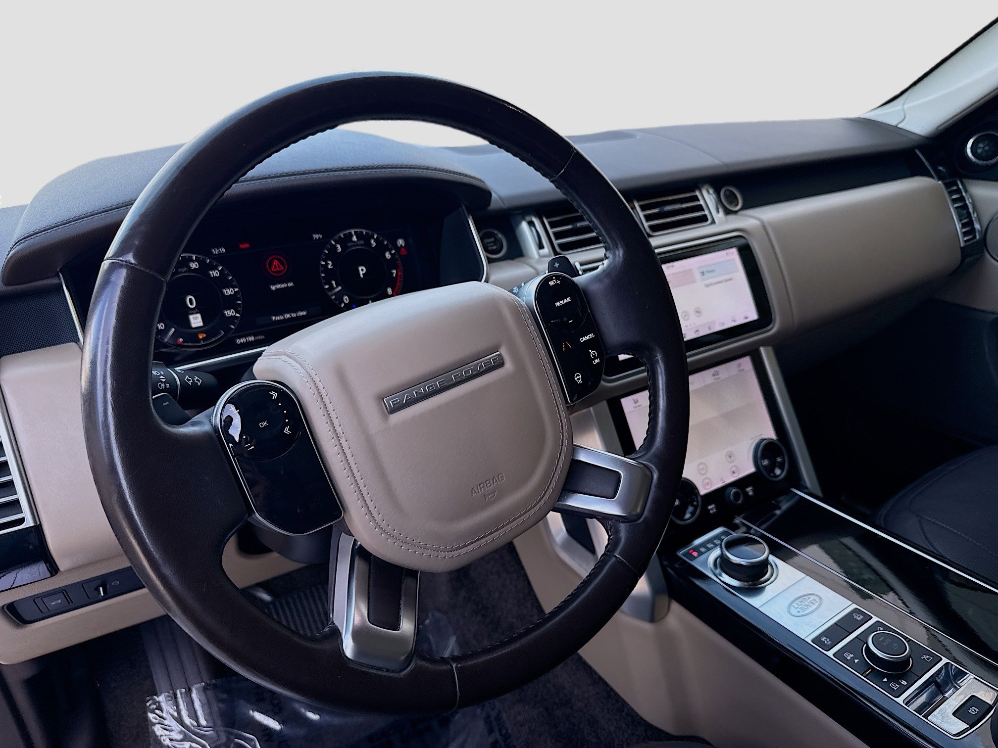 Used 2019 Land Rover Range Rover Velar R-Dynamic SE image 9