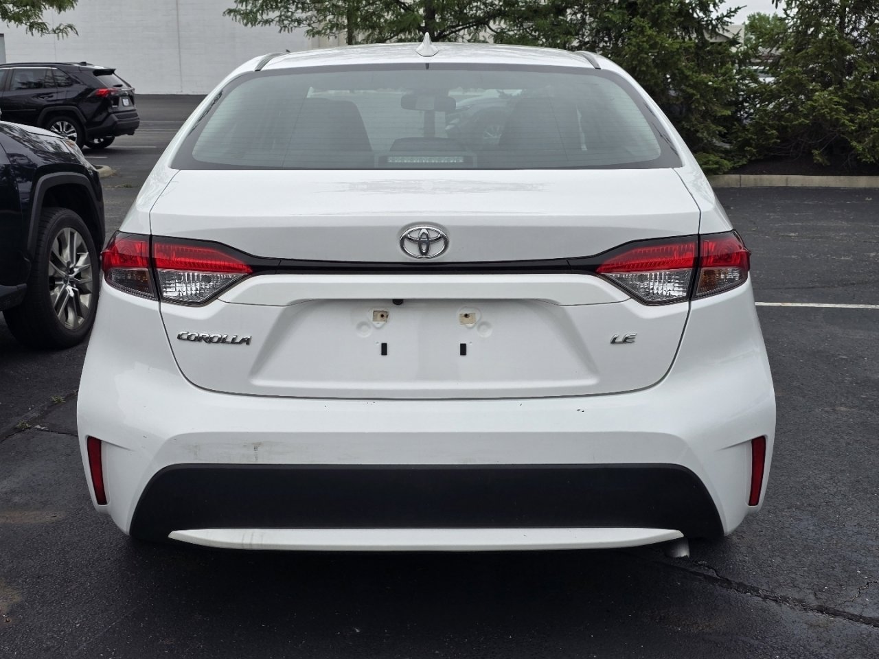 Used 2021 Toyota Corolla LE w/ Carpet Mat Package (TMS) FWD image 6