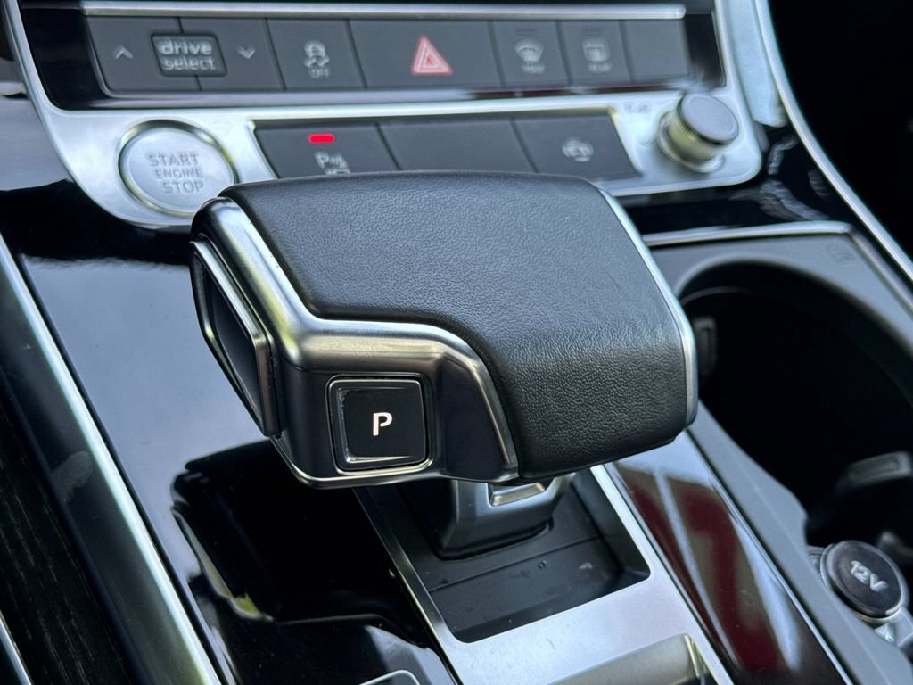 Used 2020 Audi Q8 Premium Plus w/ Premium Plus Package AWD/4WD image 28