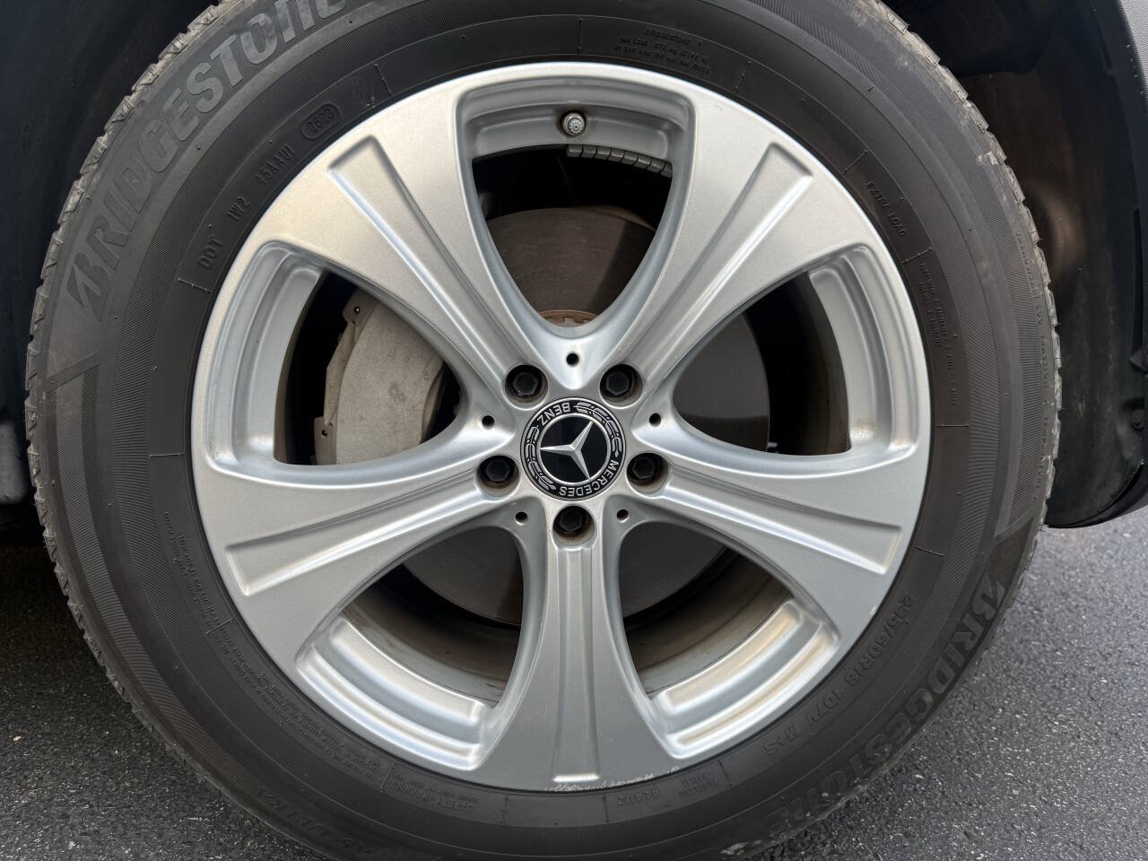 Used 2017 Mercedes-Benz GLC 300 4MATIC w/ Premium 1 Package image 10