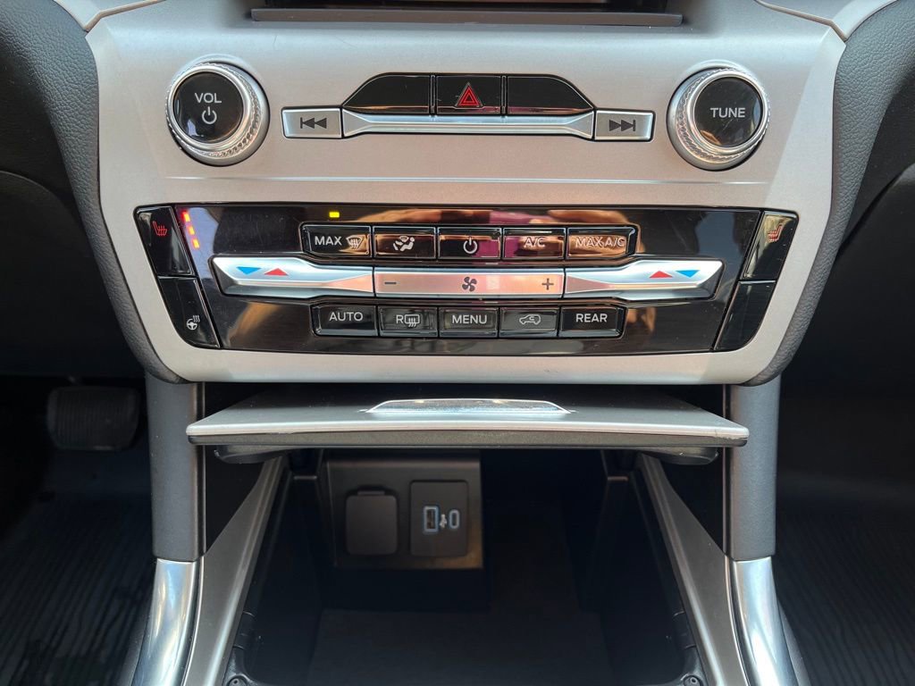 Certified 2023 Ford Explorer XLT w/ Equipment Group 202A image 14