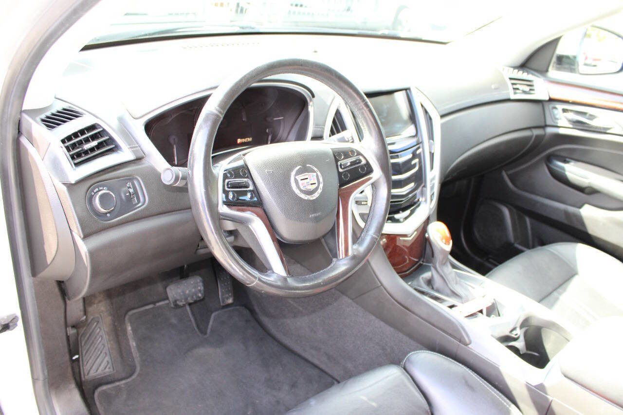 Used 2016 Cadillac SRX Luxury w/ Driver Awareness Package image 13