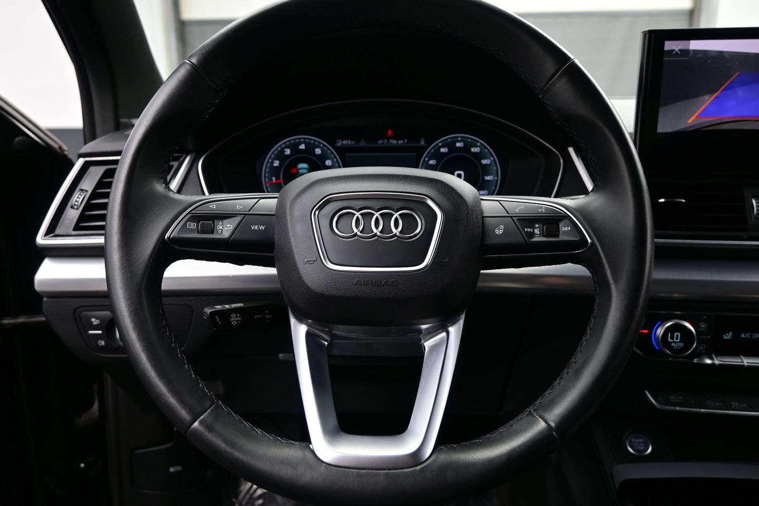 Used 2024 Audi Q5 2.0T Premium w/ Summer of Audi Package AWD/4WD image 27