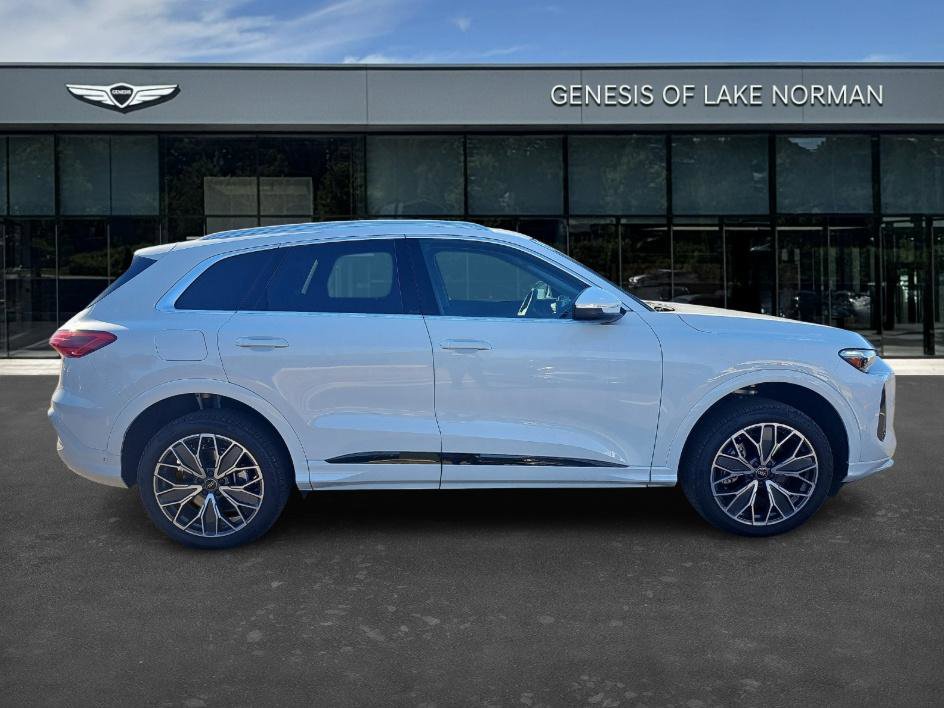 Used 2025 Audi Q5 Premium Plus w/ Premium Plus image 3