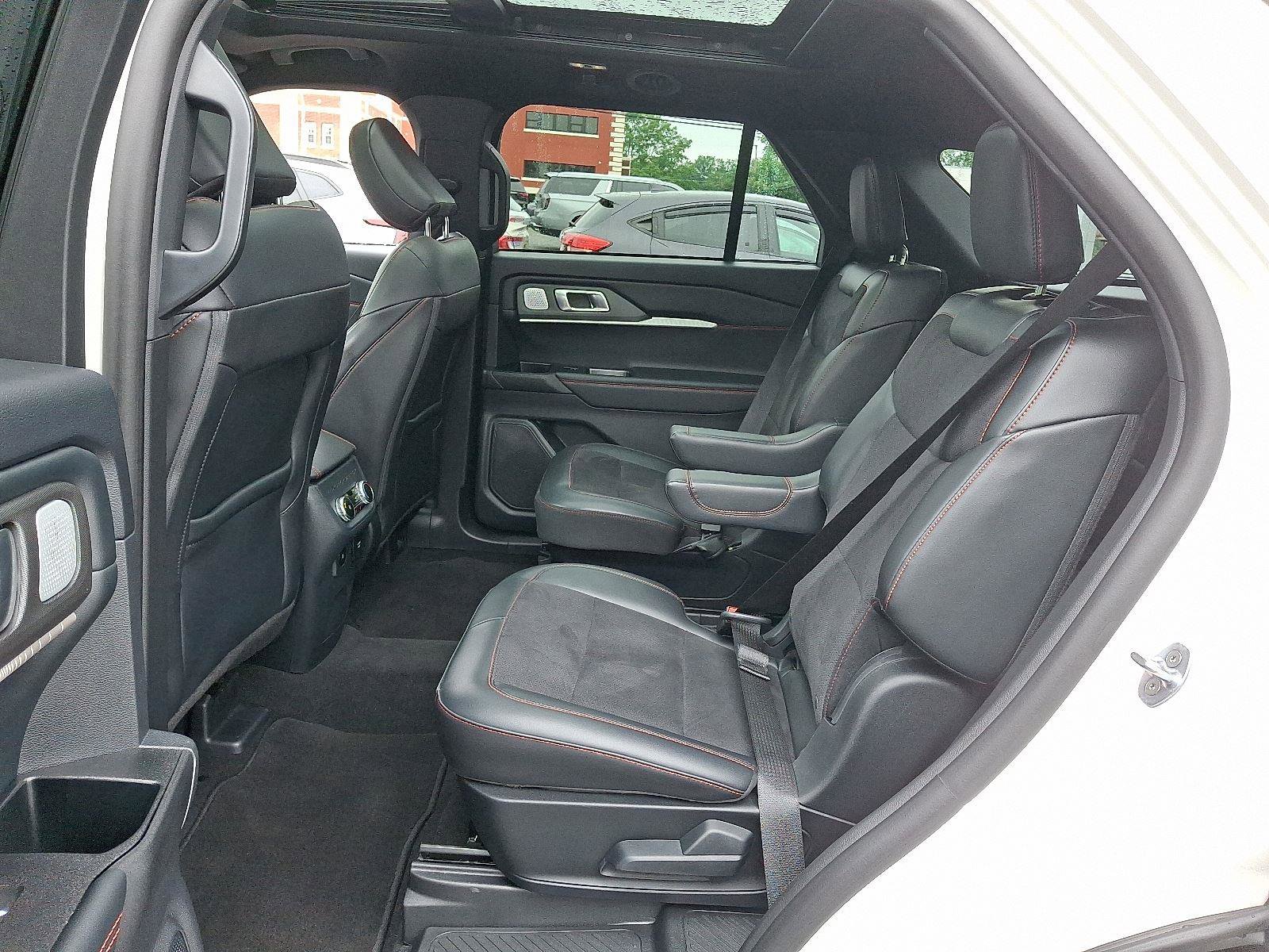 Used 2025 Ford Explorer ST w/ Sun And Sound Package image 12