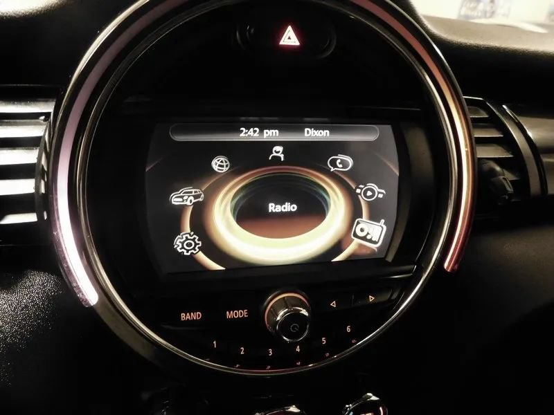 Used 2017 MINI Cooper 2-Door Hardtop FWD image 23