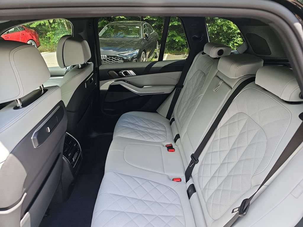 New 2026 BMW X5 xDrive50e w/ M Sport Package AWD/4WD image 27