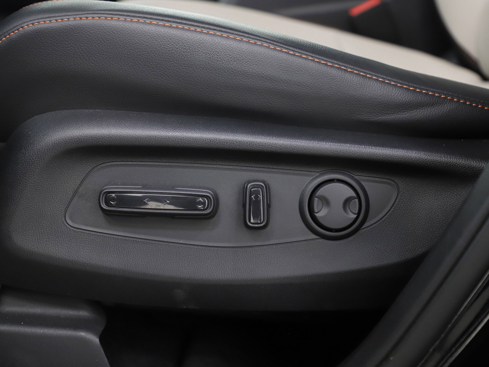 Used 2025 Honda CR-V Sport Touring image 31