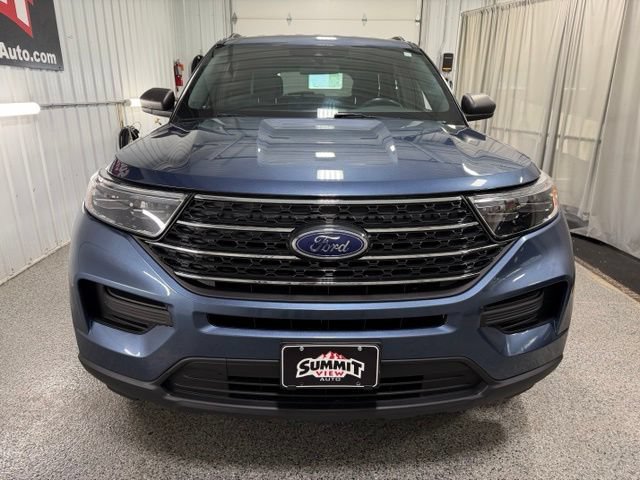Used 2020 Ford Explorer XLT AWD/4WD image 2