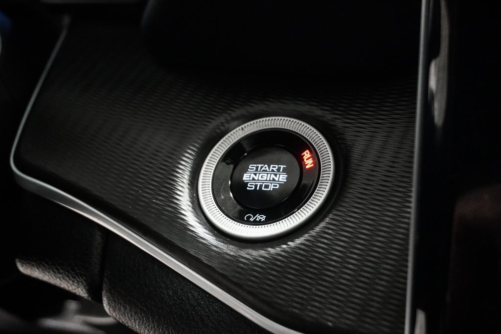 Certified 2025 Jeep Grand Cherokee Laredo w/ Luxury Tech Group I image 23