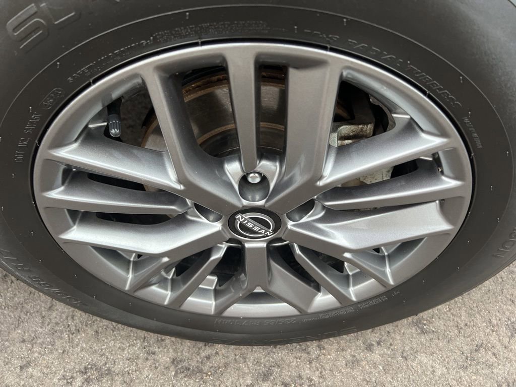 Certified 2023 Nissan Rogue S image 39