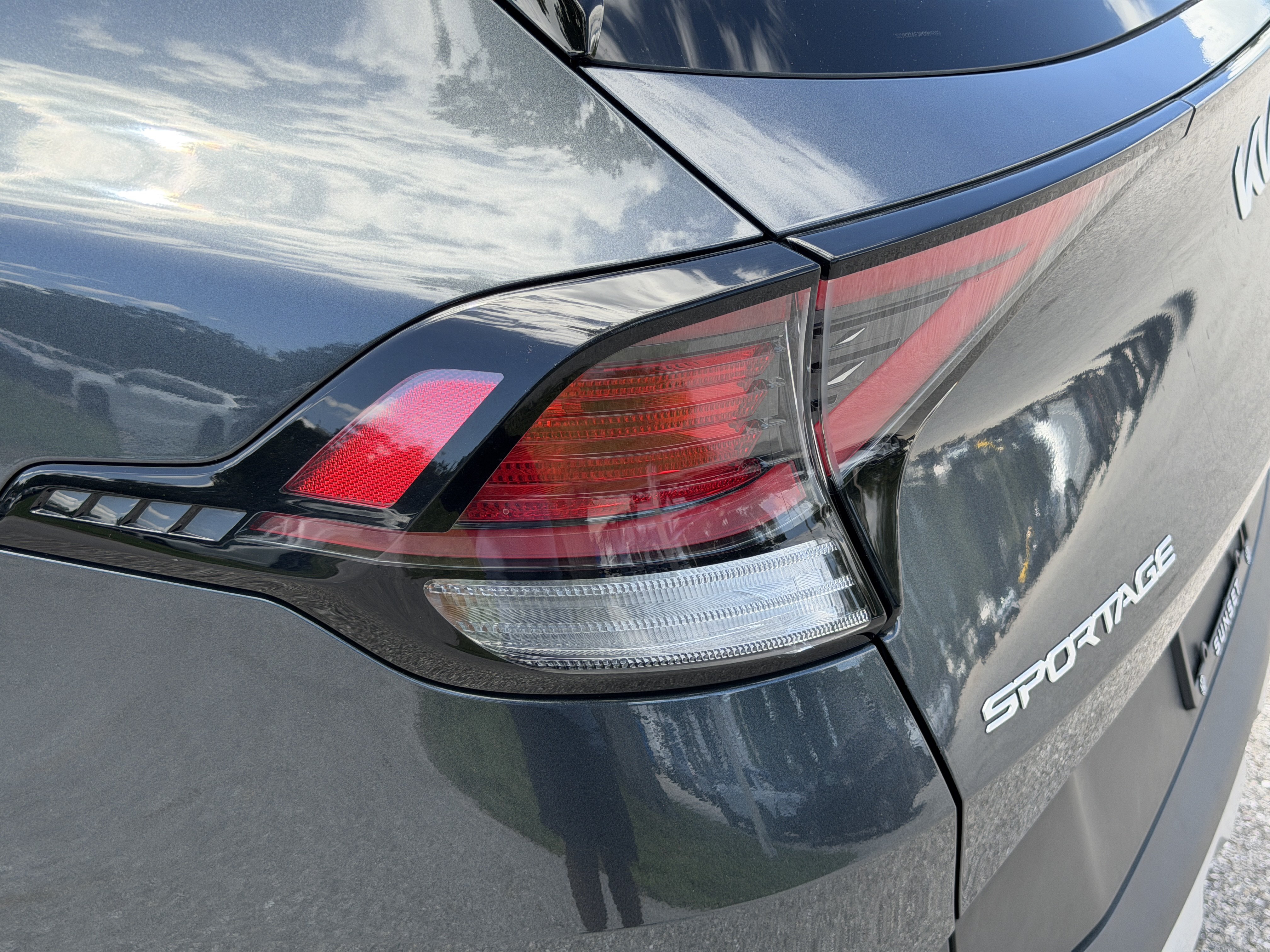 Used 2023 Kia Sportage EX FWD image 10