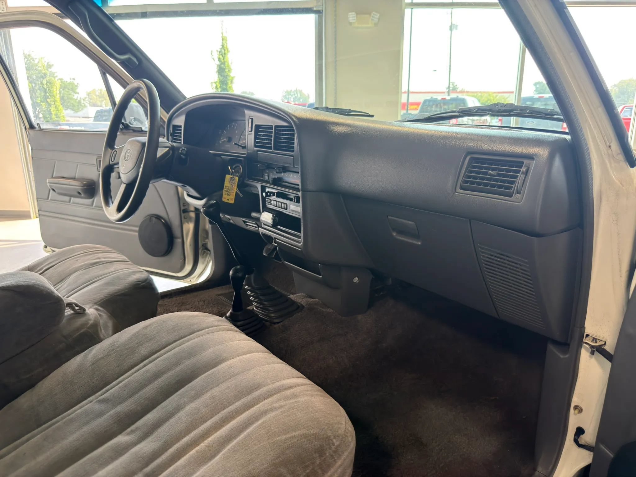 Used 1992 Toyota Pickup Deluxe AWD/4WD image 20
