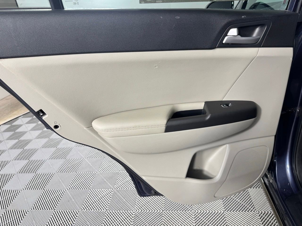 Used 2020 Kia Sportage S w/ S Sunroof Package AWD/4WD image 31