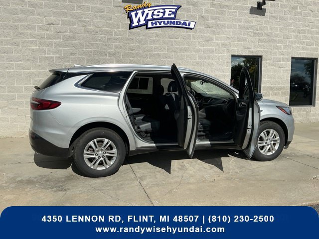 Used 2019 Buick Enclave Essence AWD/4WD image 6