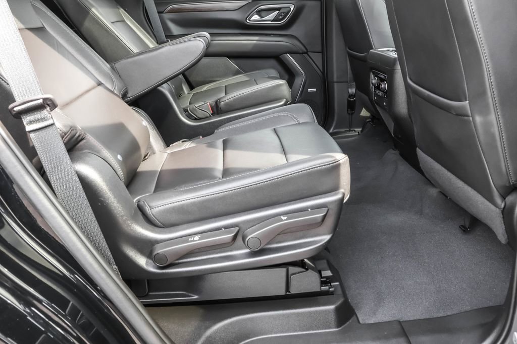 Used 2023 Chevrolet Tahoe LT w/ Luxury Package AWD/4WD image 39