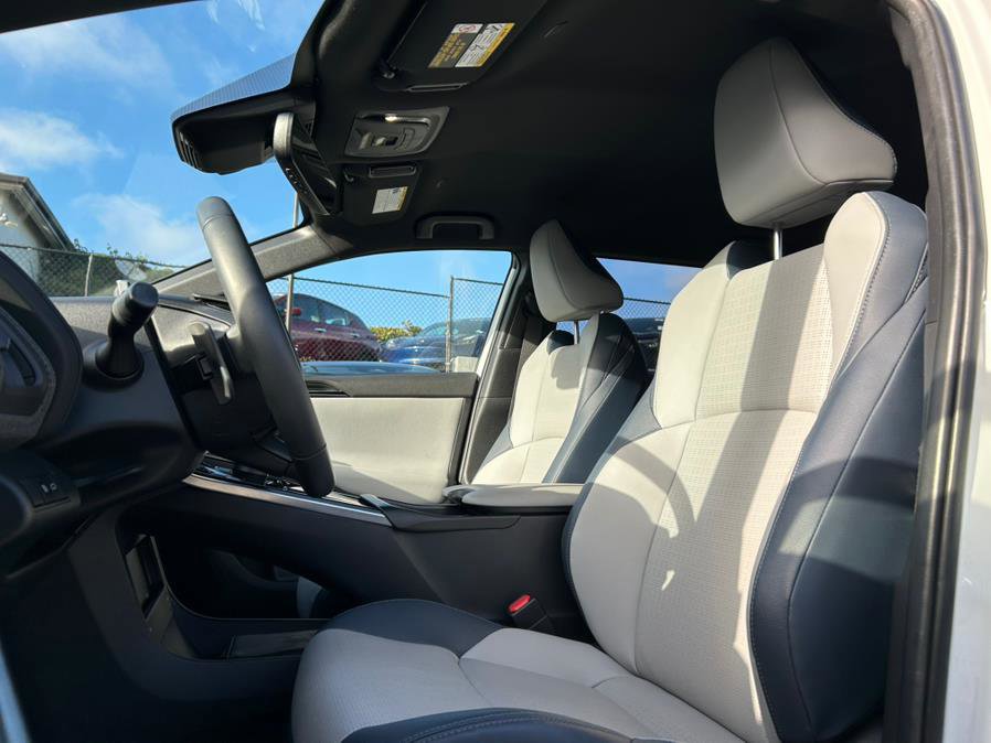 Used 2023 Subaru Solterra AWD image 26