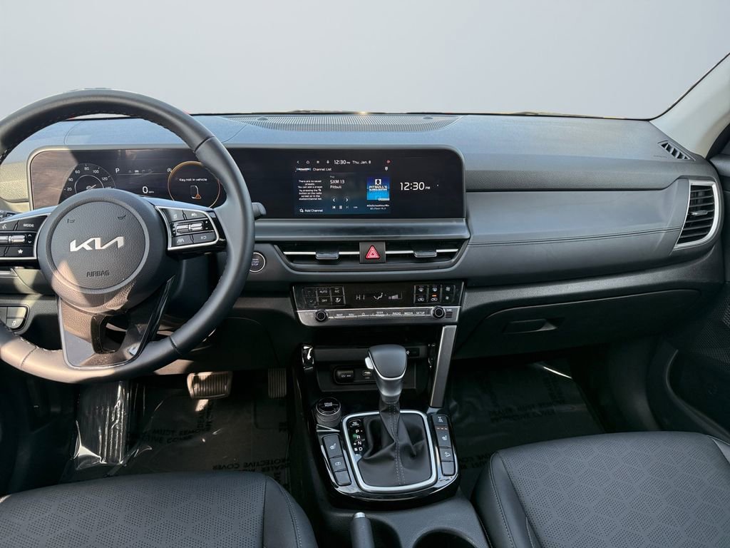 Used 2024 Kia Seltos EX image 10
