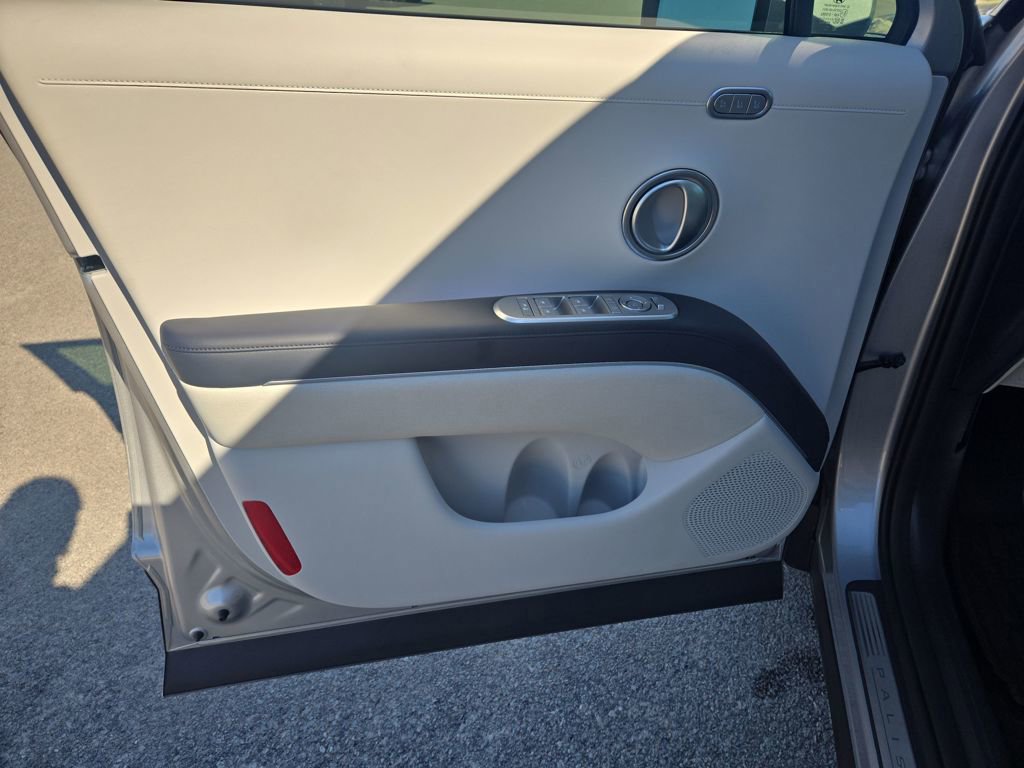 Used 2026 Hyundai Palisade Calligraphy image 9