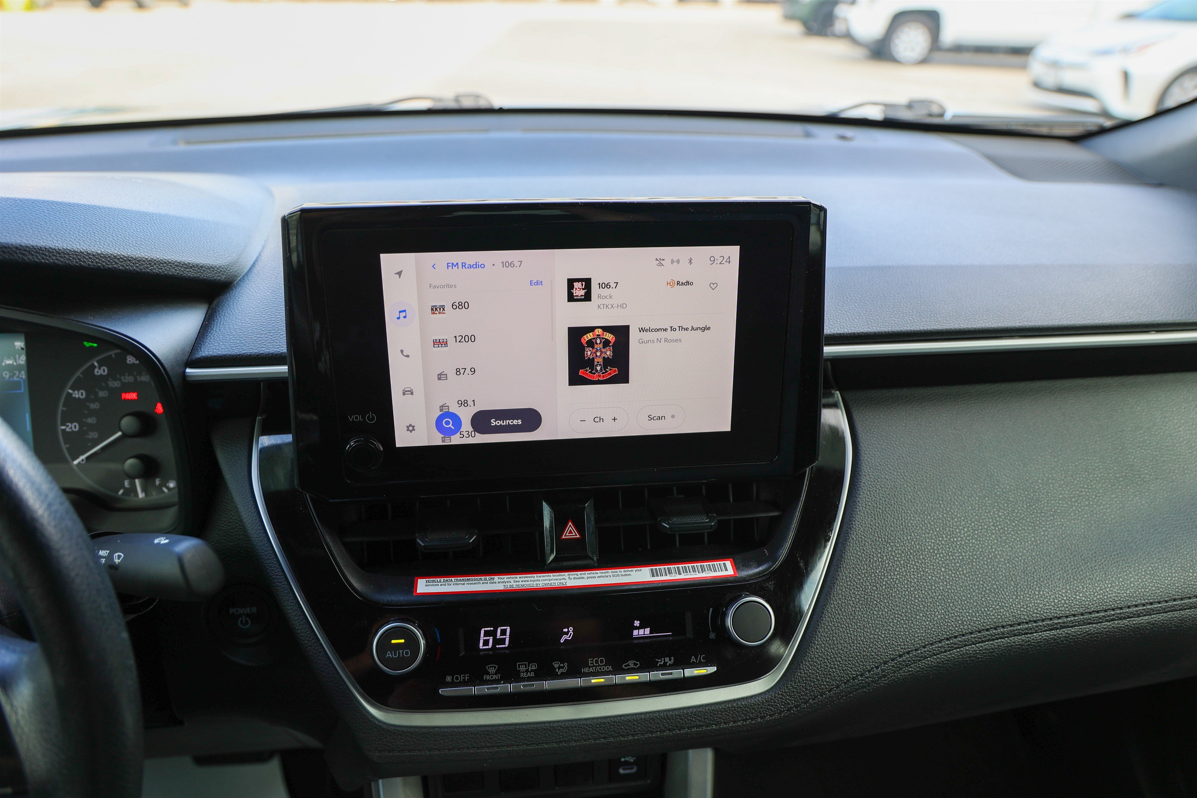 Used 2024 Toyota Corolla Cross AWD Hybrid image 16