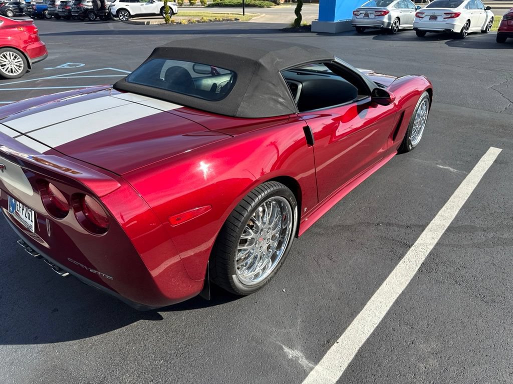 Used 2006 Chevrolet Corvette Convertible w/ Preferred Equipment Group RWD image 3