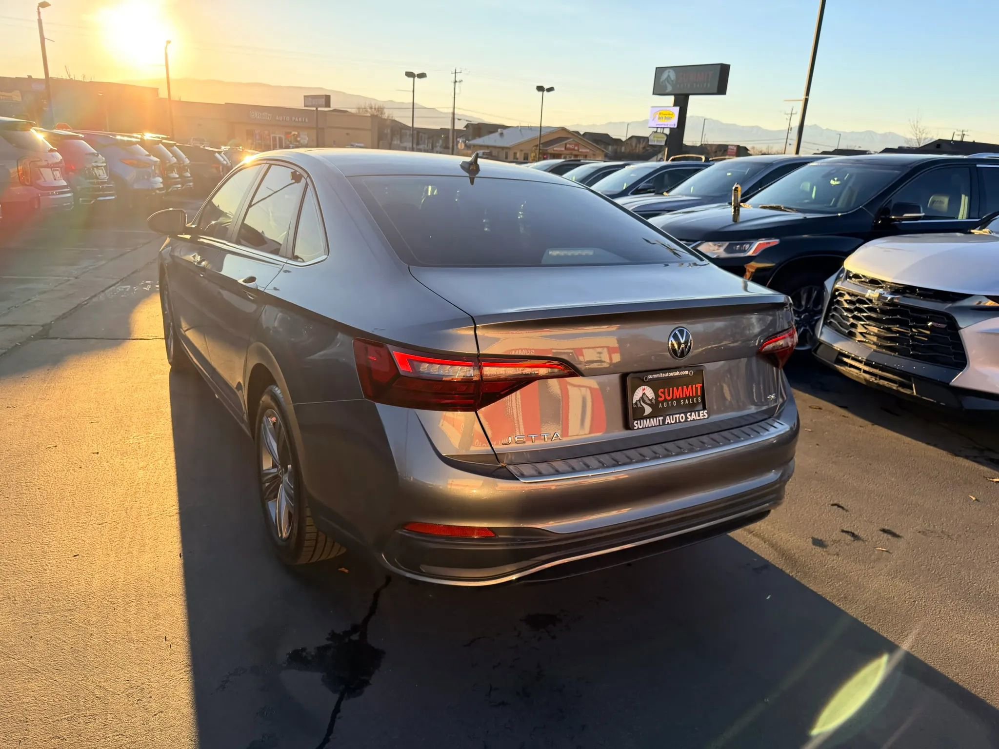 Used 2023 Volkswagen Jetta SE image 6