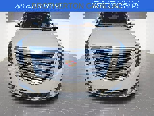 Used 2015 Cadillac Escalade Platinum image 2