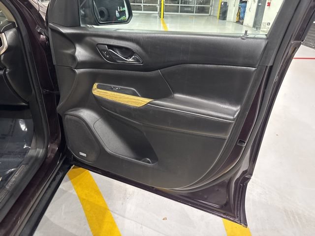 Used 2017 GMC Acadia Denali w/ Technology Package FWD image 20