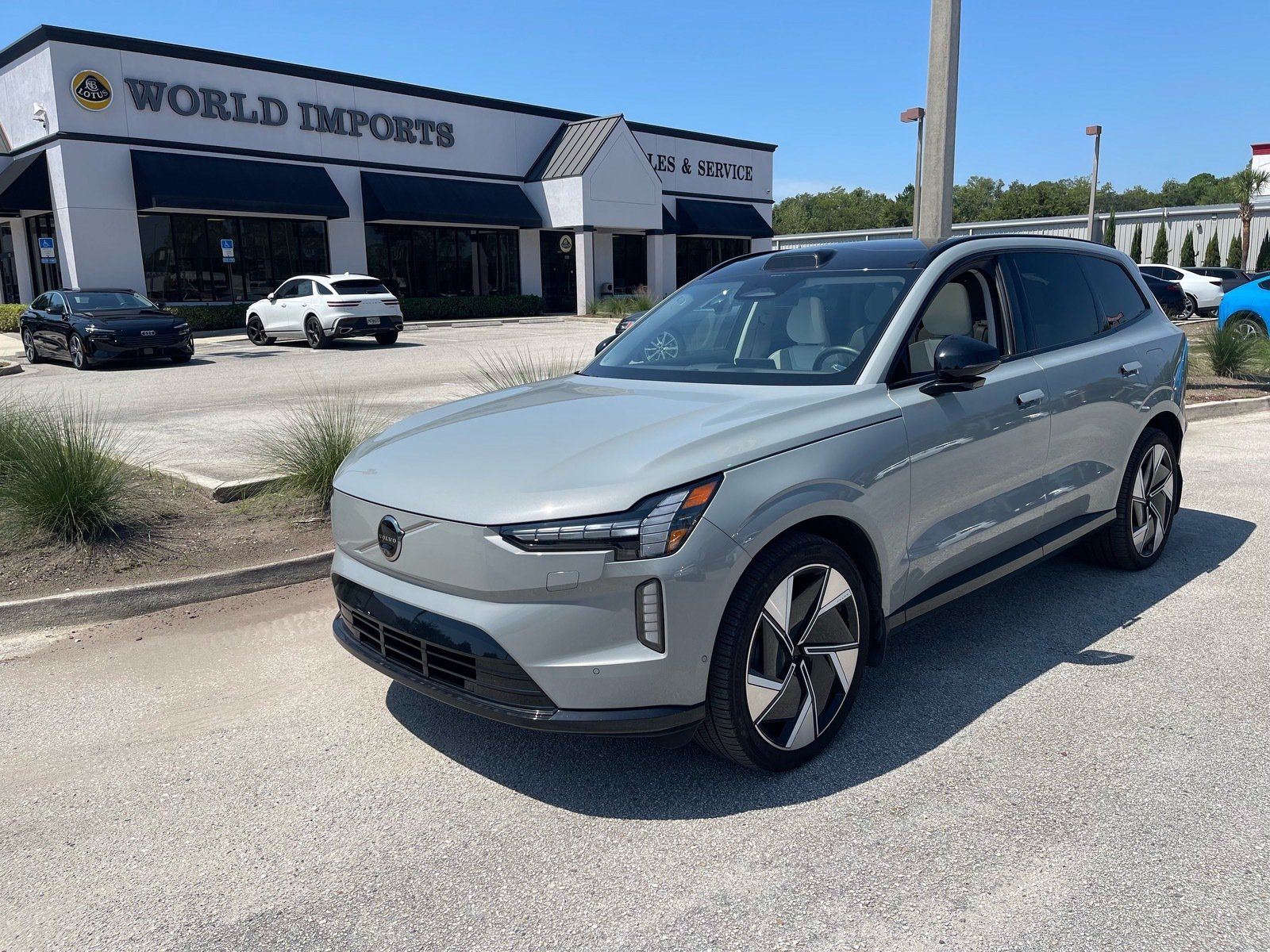 Used 2025 Volvo EX90 Ultra AWD/4WD image 53