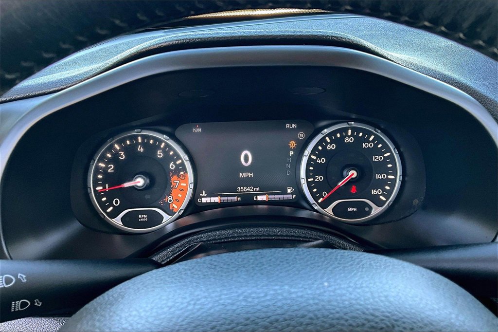 Used 2018 Jeep Renegade Limited w/ Safety & Security Group image 22