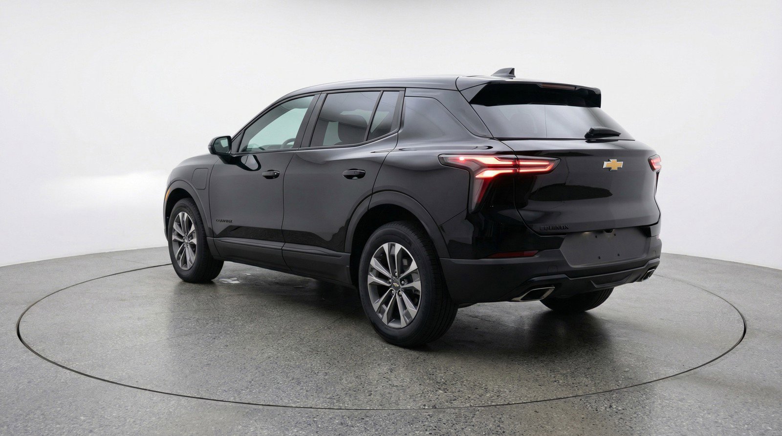 Used 2025 Chevrolet Equinox LT FWD image 6