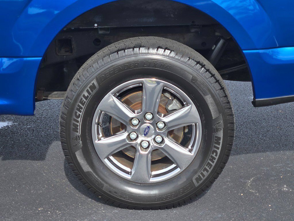 Used 2018 Ford F150 XLT w/ Equipment Group 302A Luxury AWD/4WD image 17