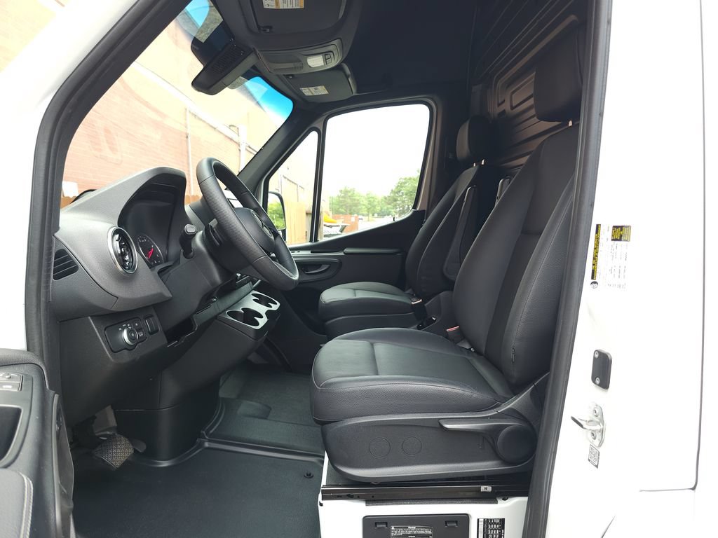 Used 2026 Mercedes-Benz Sprinter 3500 image 7