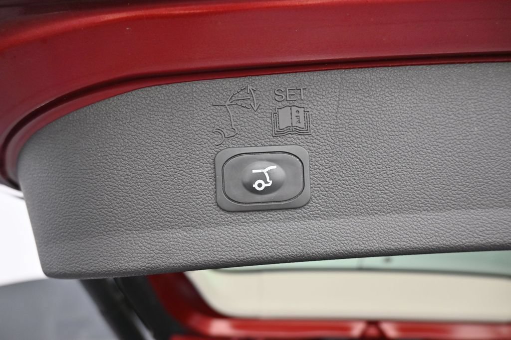 Used 2018 Ford Escape SEL FWD image 30