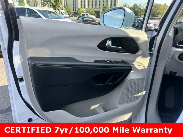 Certified 2021 Chrysler Pacifica Limited image 19