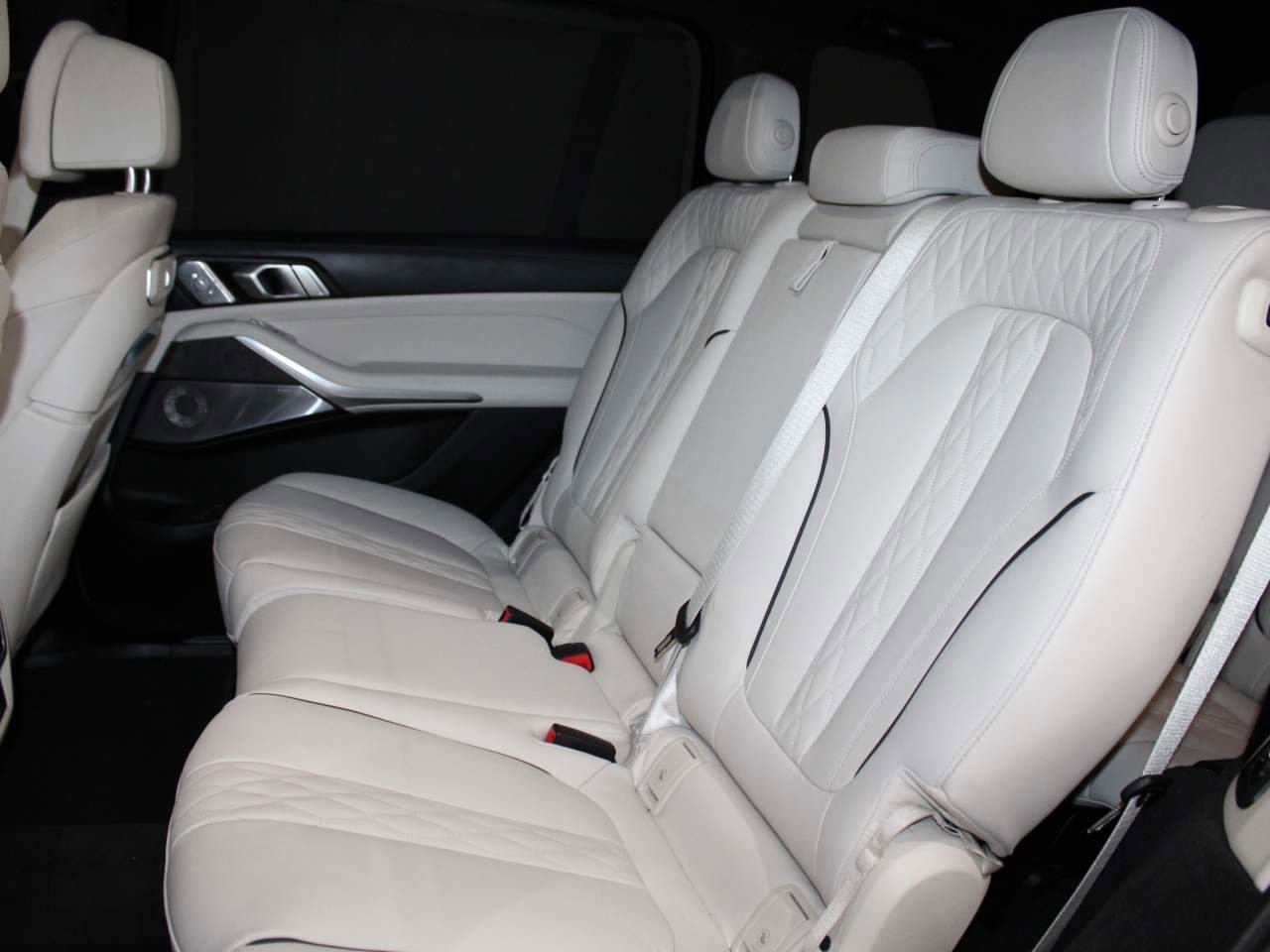 Certified 2024 BMW X7 M60i w/ Executive Package image 16